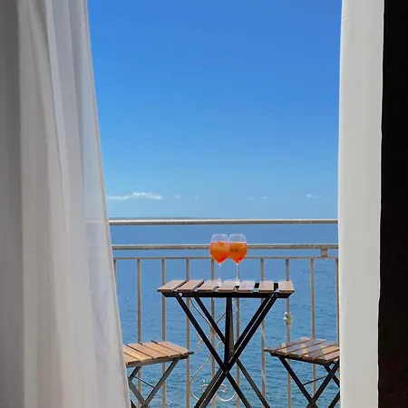 Abuela Teta - Sea Front Apartmán Gallipoli